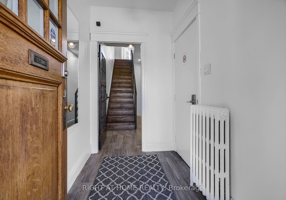 162-bartlett-avenue-toronto-ontario-w9056431