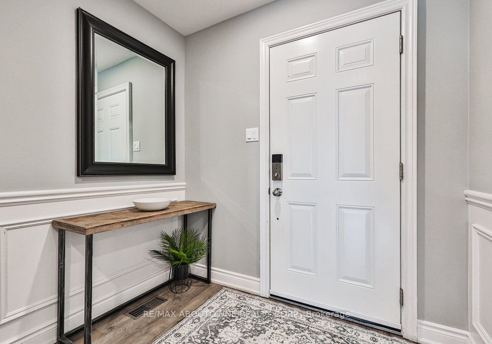2224-upper-middle-road-burlington-ontario-w9244930