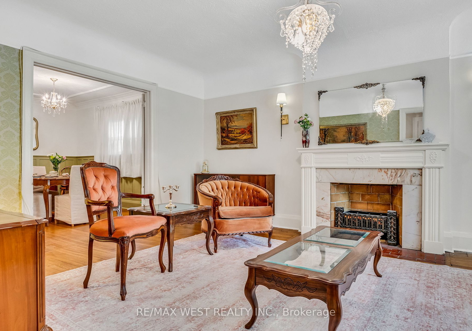 117-westmount-avenue-toronto-ontario-w9252658