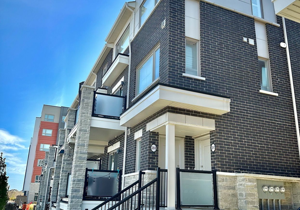 220-lagerfeld-drive-brampton-ontario-w9298872