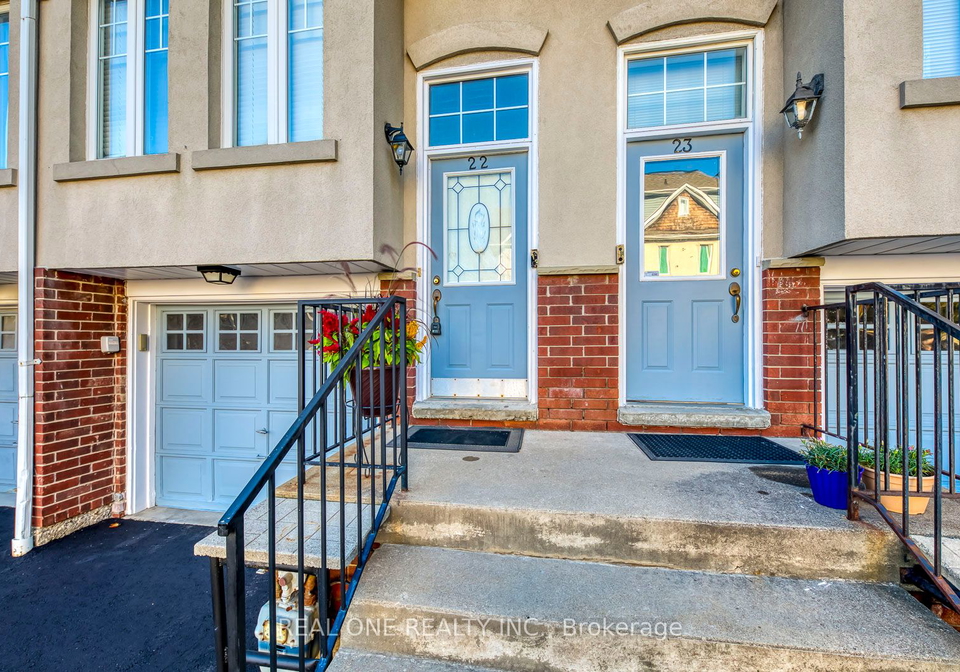 840-dundas-street-w-mississauga-ontario-w9386748