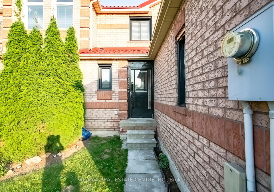 129-lent-crescent-brampton-ontario-w9391895