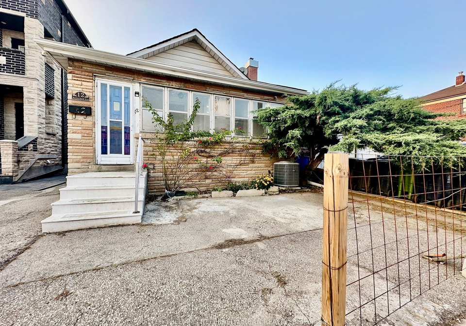 12-rotherham-avenue-toronto-ontario-w9417464