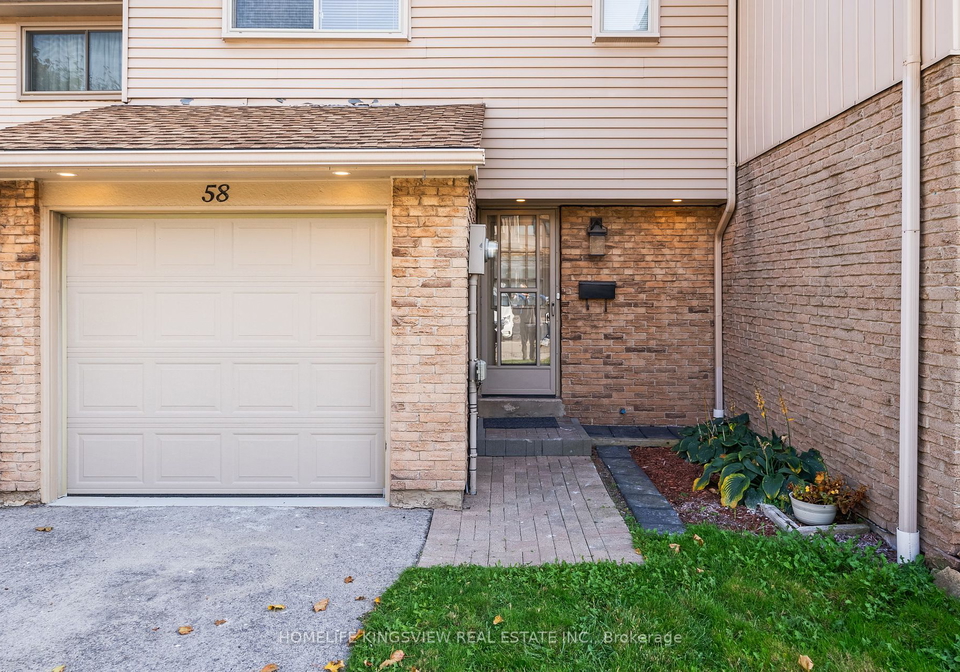 1552-lancaster-drive-oakville-ontario-w9511914