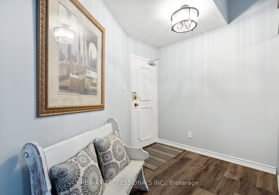 296-mill-road-toronto-ontario-w9513711