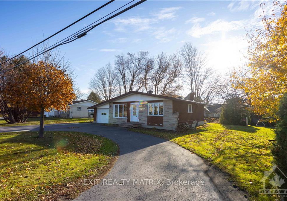 828-notre-dame-street-russell-ontario-x10419530