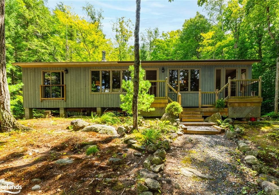 190-blackstone-lake-water-the-archipelago-ontario-x10434472