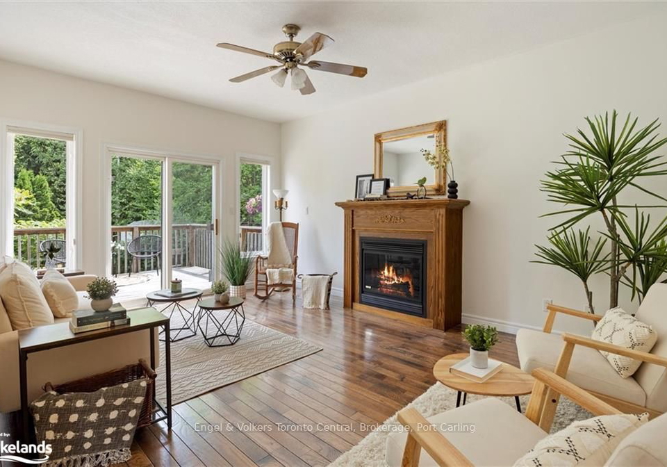 8-kirbys-way-huntsville-ontario-x10437838