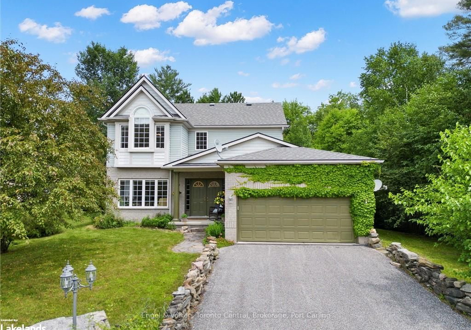 8-kirbys-way-huntsville-ontario-x10437838