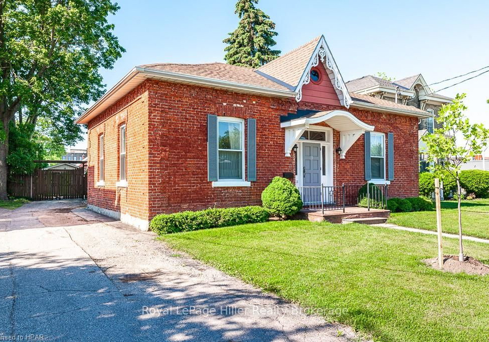 19-grange-street-stratford-ontario-x10780221