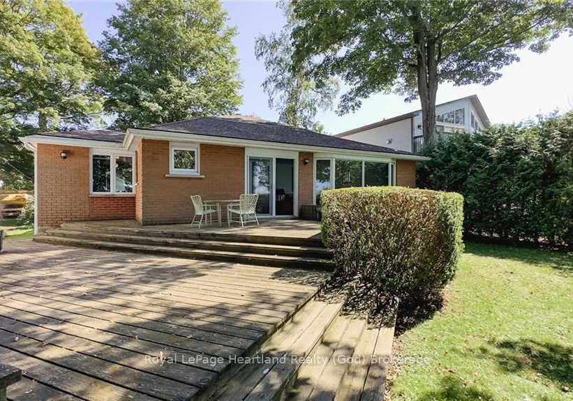 27-bluewater-drive-central-huron-ontario-x10780350