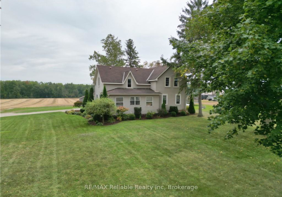 84210-hoover-line-north-huron-ontario-x10781168