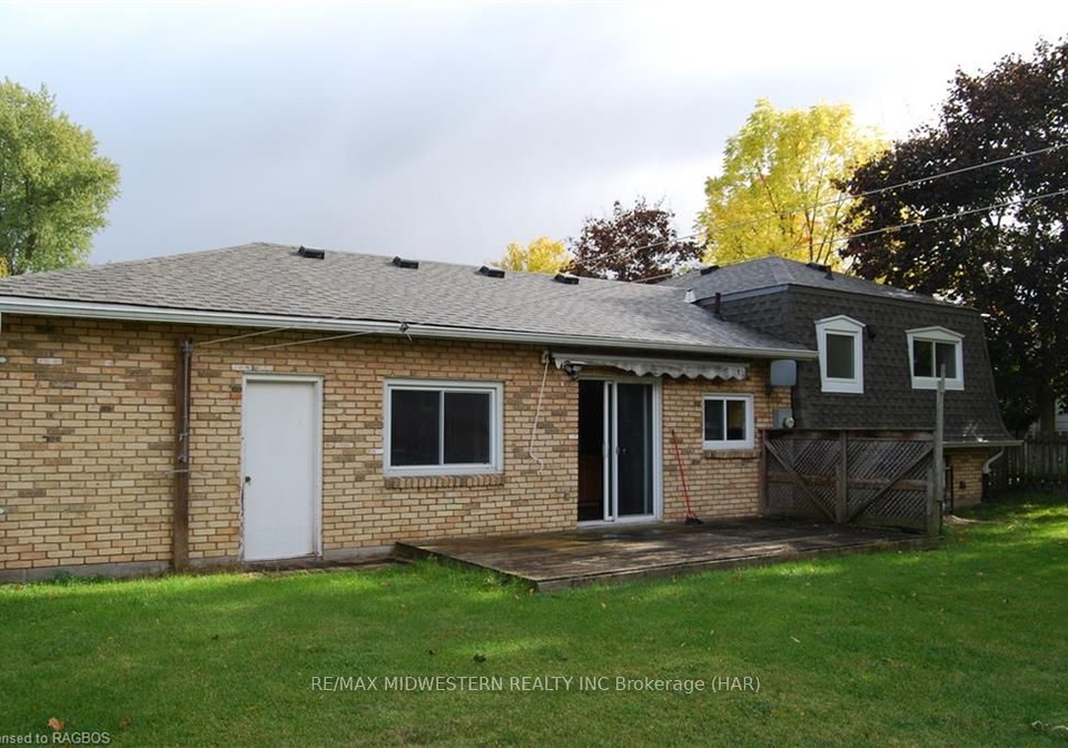 16-union-street-w-minto-ontario-x10847002
