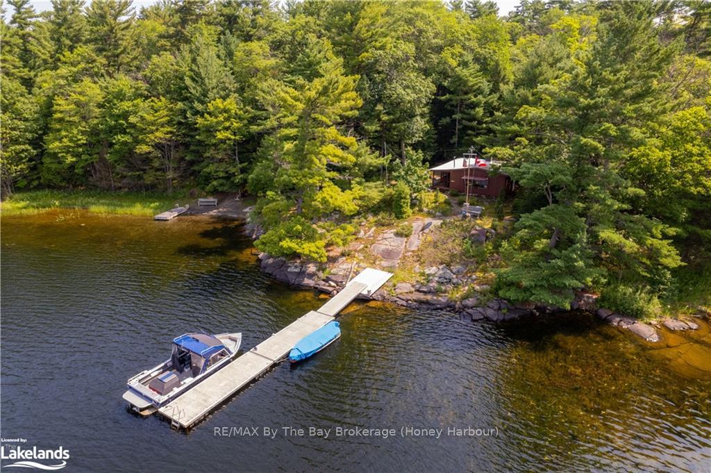 15548-georgian-bay-shore-georgian-bay-ontario-x10894685