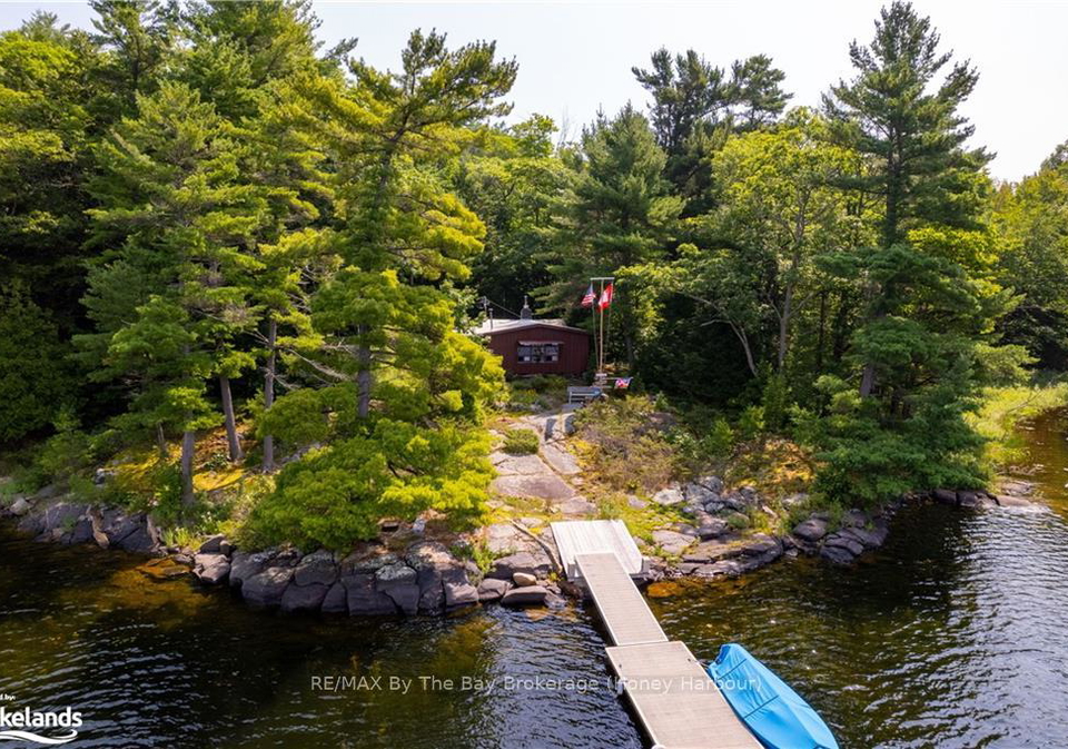 15548-georgian-bay-shore-georgian-bay-ontario-x10894685