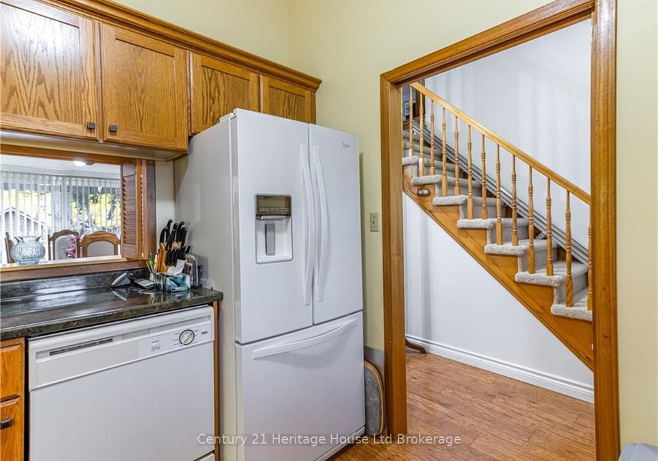 15-clear-valley-drive-tillsonburg-ontario-x11623326