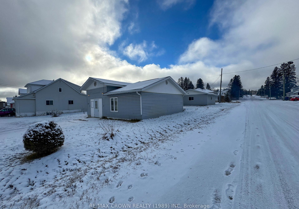 129-front-street-hornepayne-ontario-x11891440