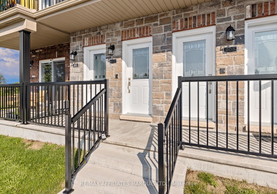 229-water-street-e-cornwall-ontario-x11904939