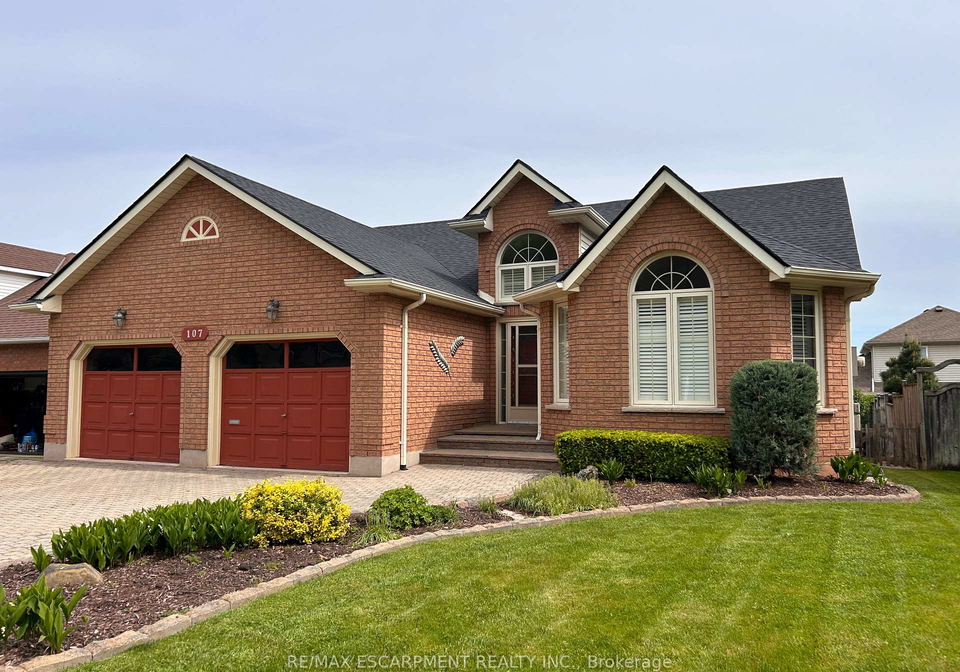 107-dorchester-drive-grimsby-ontario-x11908794