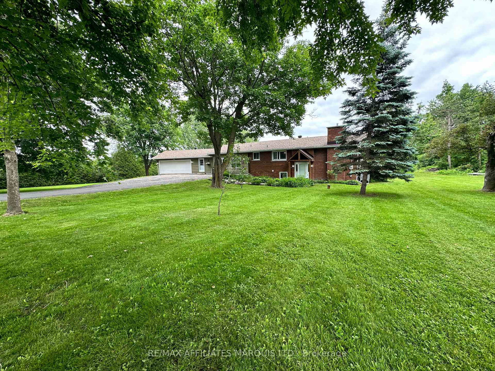 18252-county-19-road-south-glengarry-ontario-x11916115