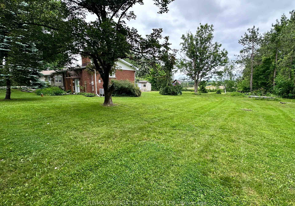 18252-county-19-road-south-glengarry-ontario-x11916115