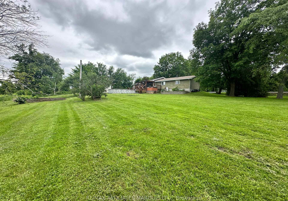 18252-county-19-road-south-glengarry-ontario-x11916115