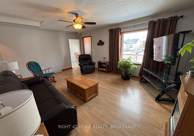 240-wallace-avenue-s-welland-ontario-x11923762