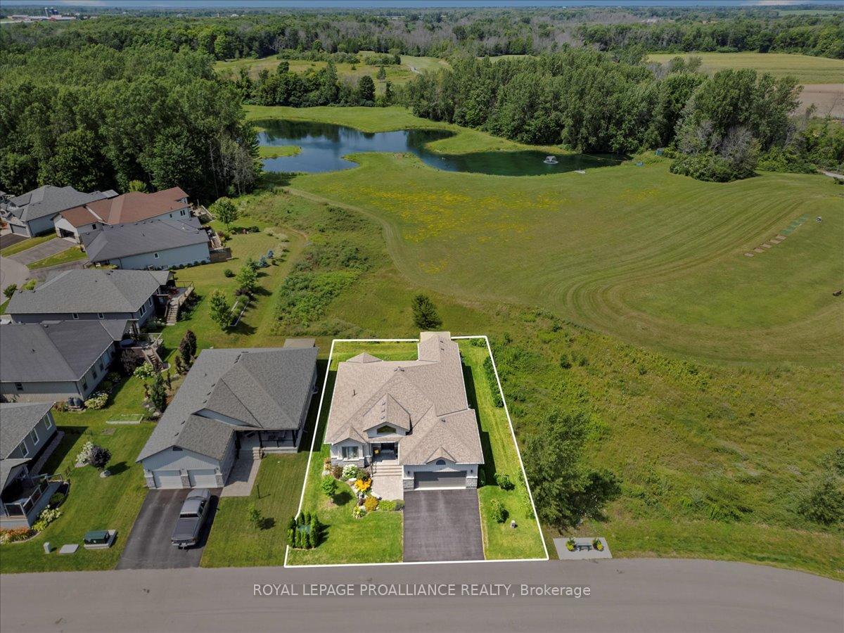 36-dorchester-drive-prince-edward-county-ontario-x11933502