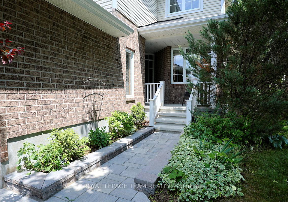 2-inverary-drive-kanata-ontario-x11940000