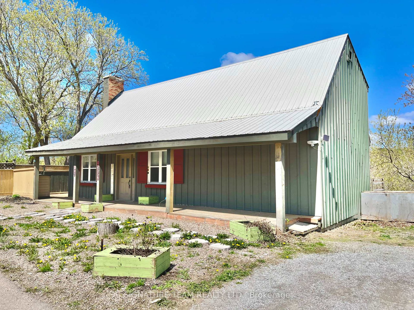 187-queen-street-bonnechere-valley-ontario-x11940498
