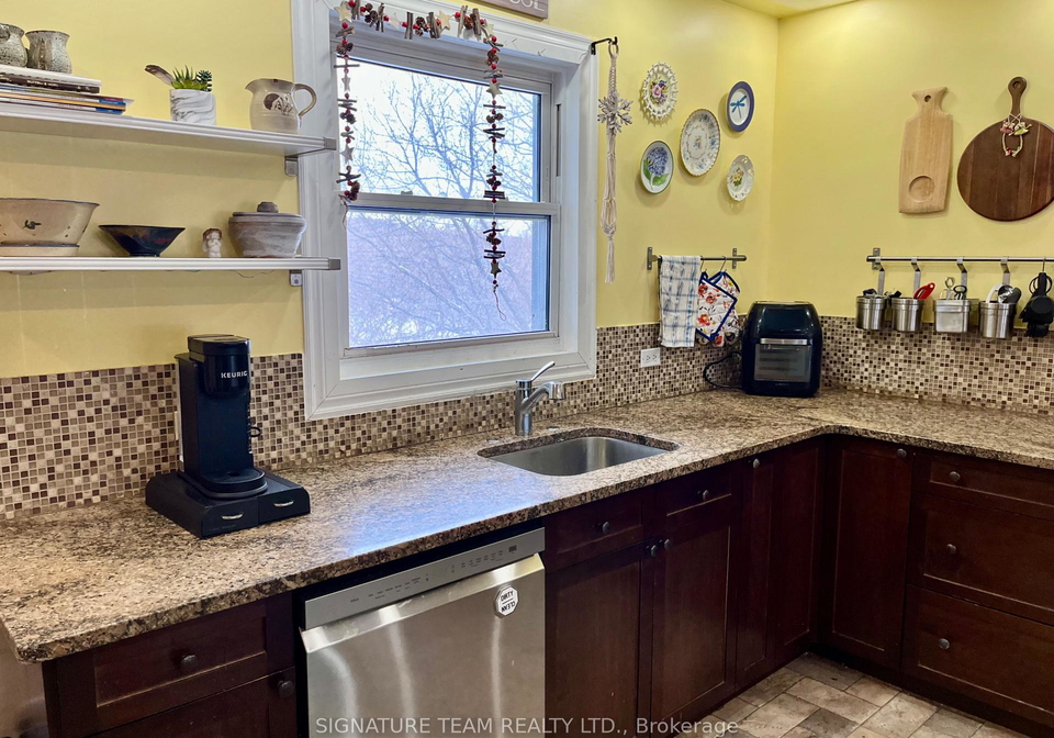 187-queen-street-bonnechere-valley-ontario-x11940498