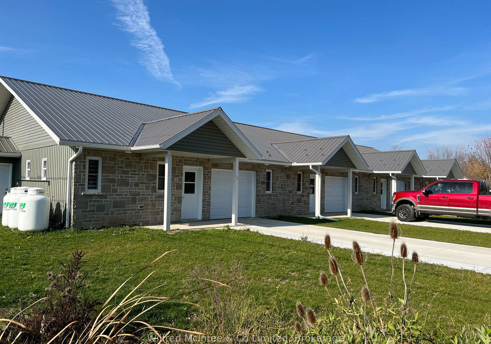 134-regent-street-s-arran-elderslie-ontario-x11946341