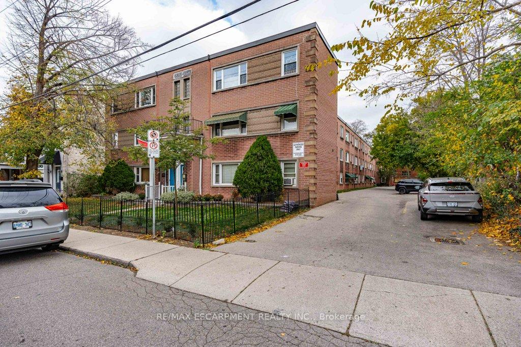137-emerald-street-s-hamilton-ontario-x11946369