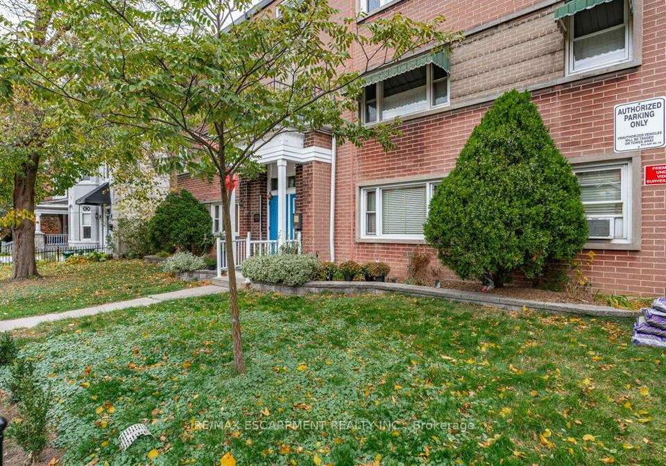 137-emerald-street-s-hamilton-ontario-x11946369