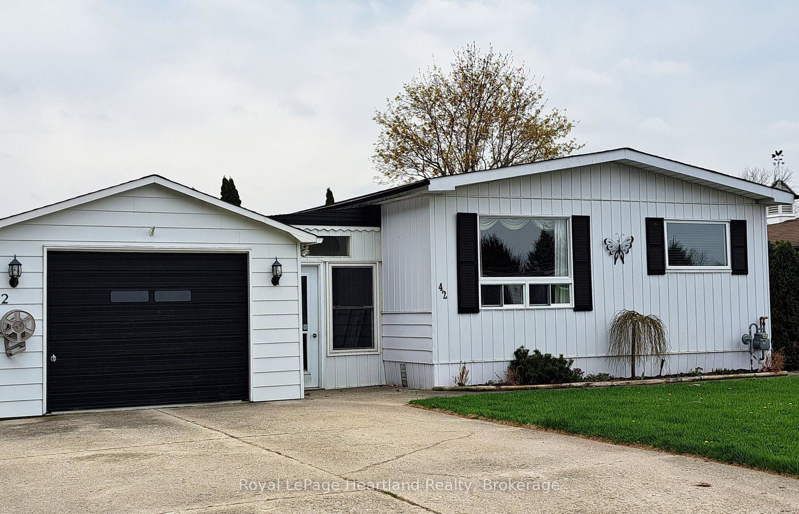 42-stewart-street-strathroy-caradoc-ontario-x11947164