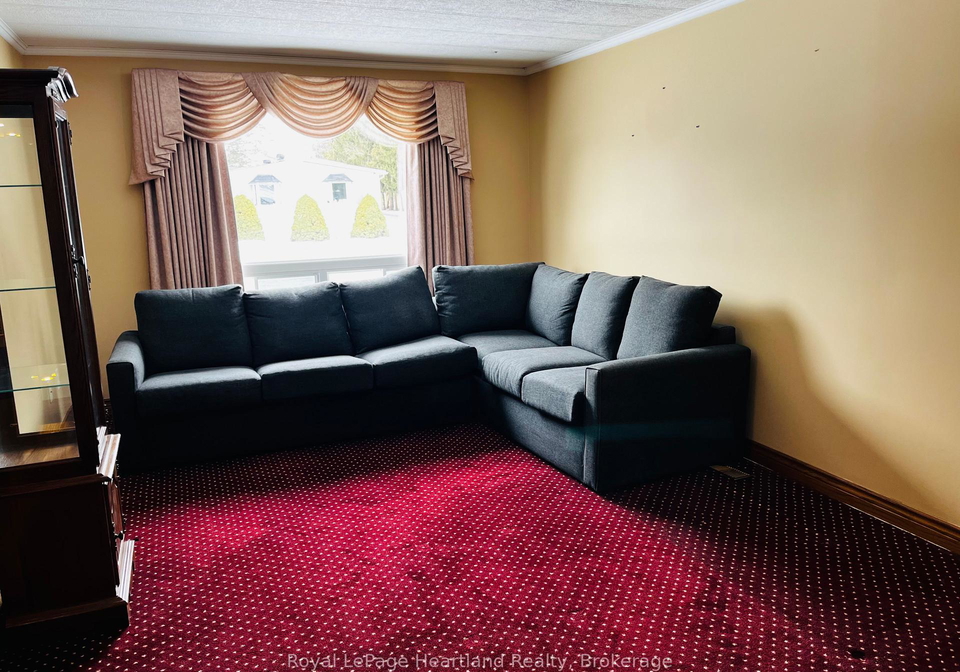 42-stewart-street-strathroy-caradoc-ontario-x11947164