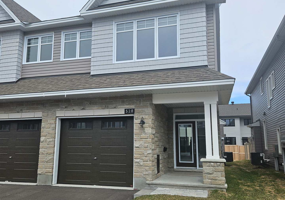 528-sonmarg-crescent-barrhaven-ontario-x11950589