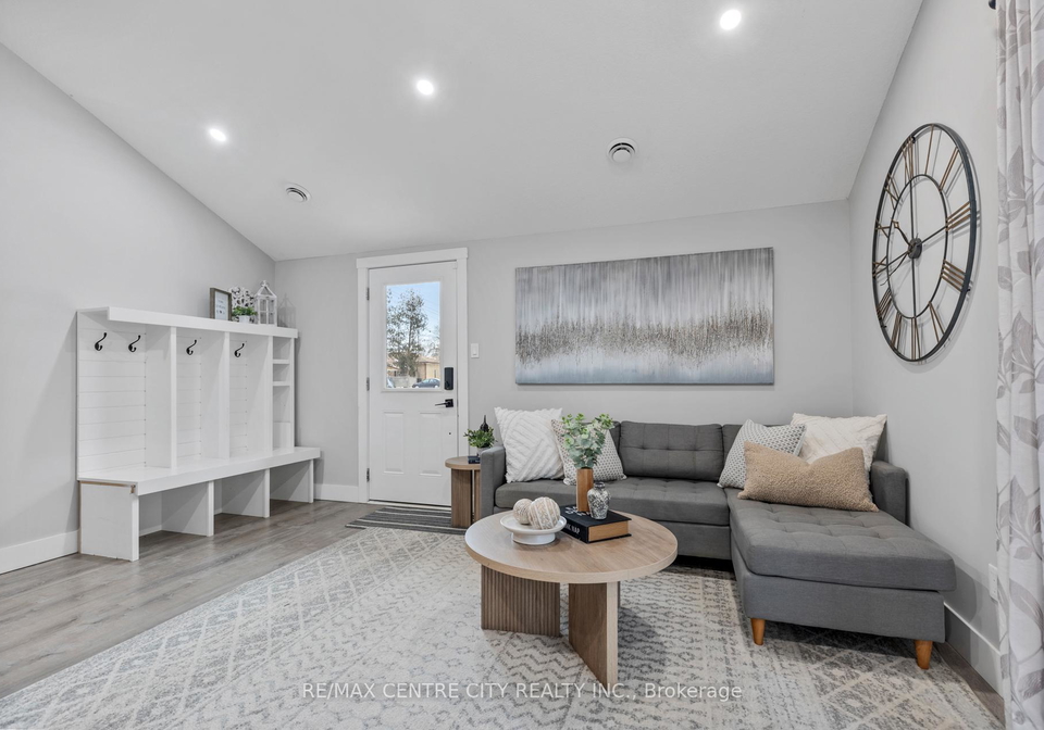 7957-argyle-street-southwold-ontario-x11952151