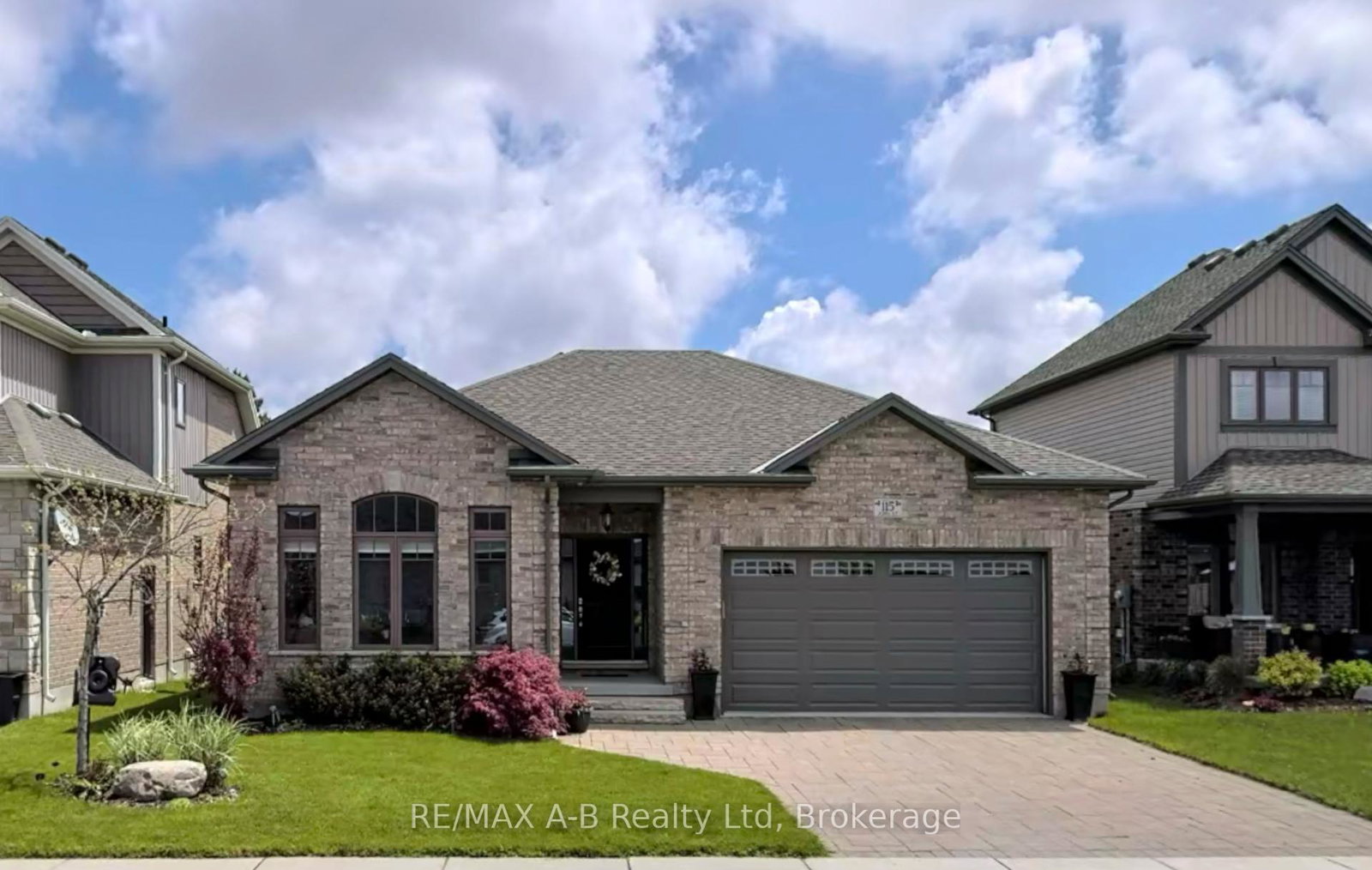 115-john-street-lucan-biddulph-ontario-x11958110
