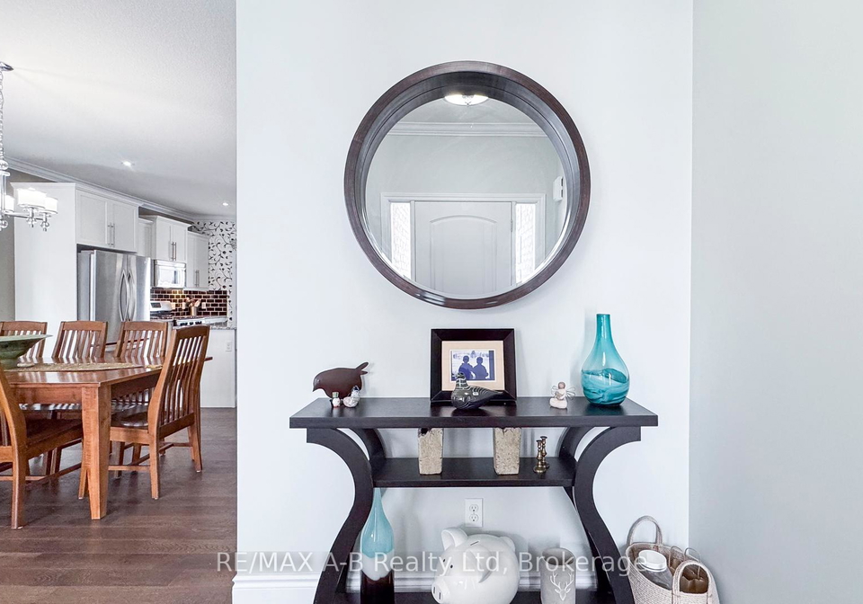 115-john-street-lucan-biddulph-ontario-x11958110