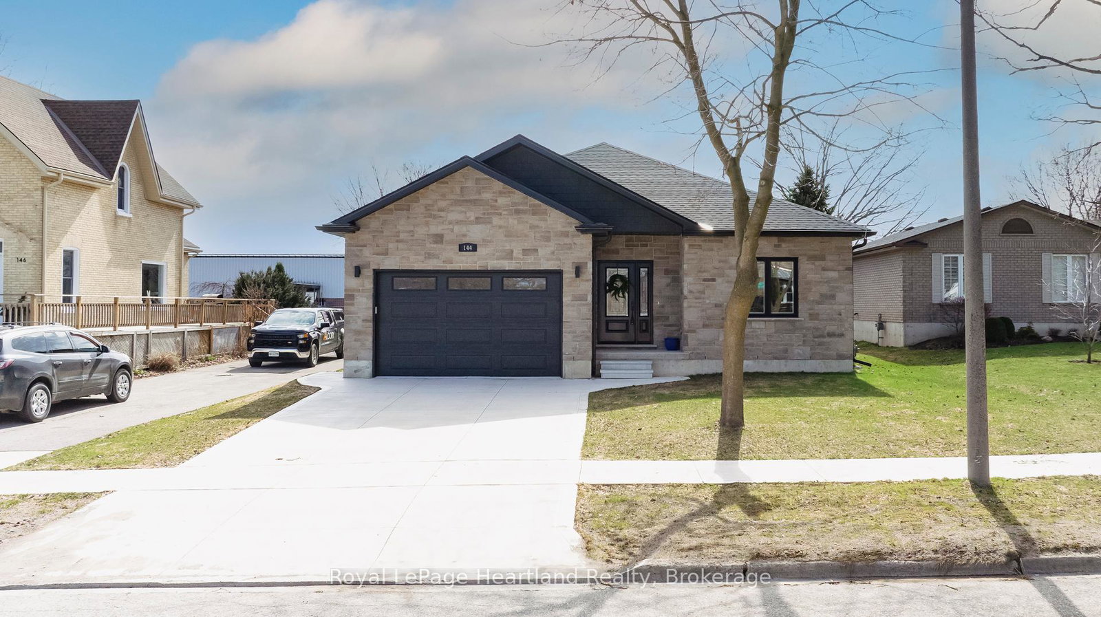144-main-street-huron-east-ontario-x11963776