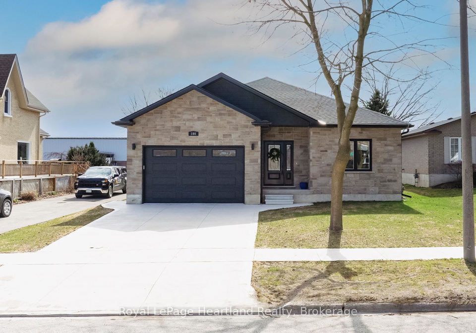 144-main-street-huron-east-ontario-x11963776
