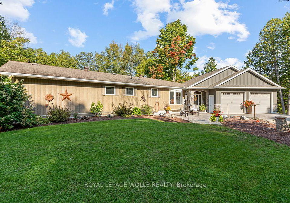 105-golden-pond-drive-south-bruce-peninsula-ontario-x11975555