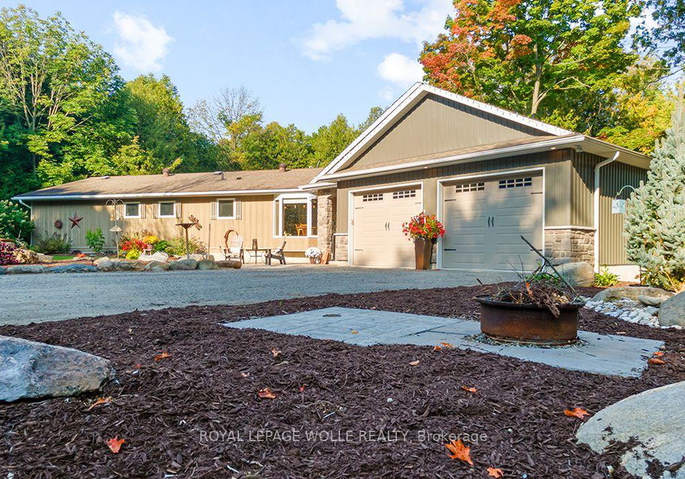 105-golden-pond-drive-south-bruce-peninsula-ontario-x11975555