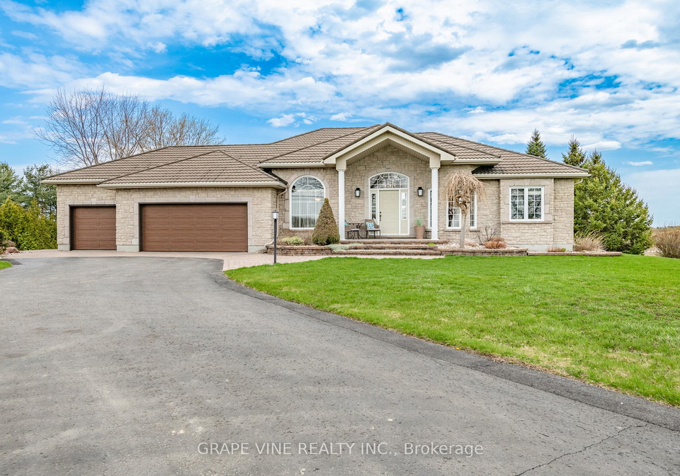 1367-ste-marie-street-russell-ontario-x11975579
