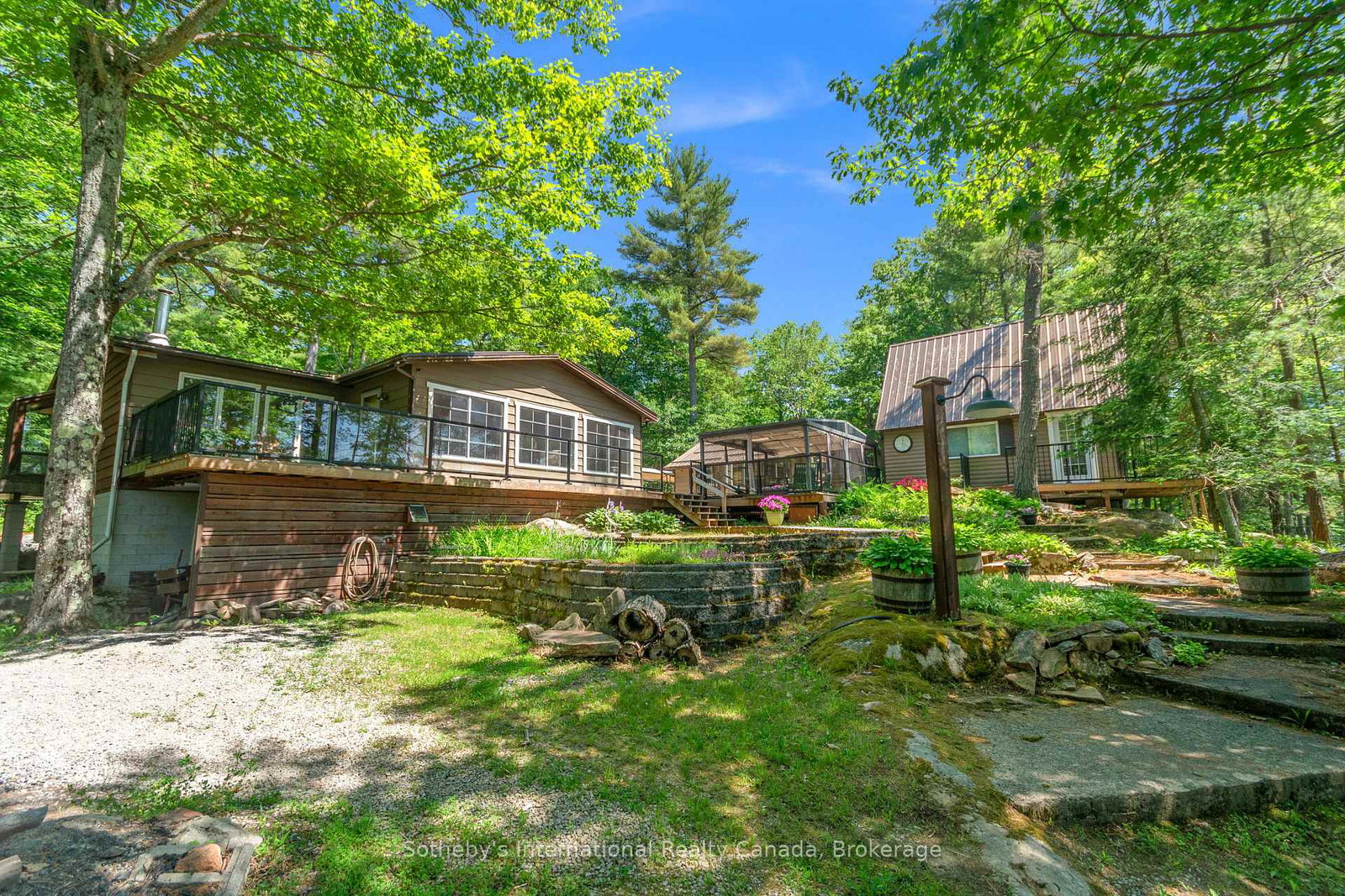 38-sr405-severn-river-muskoka-lakes-ontario-x11976375