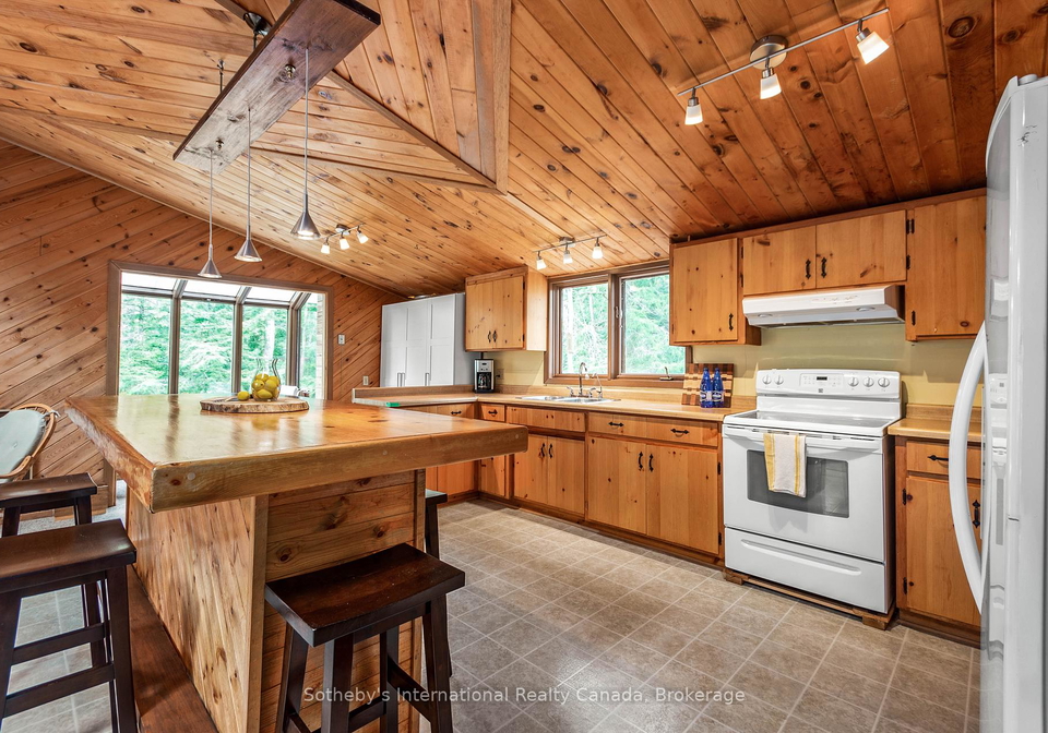 38-sr405-severn-river-muskoka-lakes-ontario-x11976375