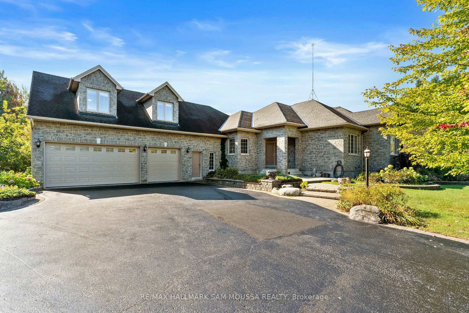4-lockmasters-lane-north-grenville-ontario-x11978723