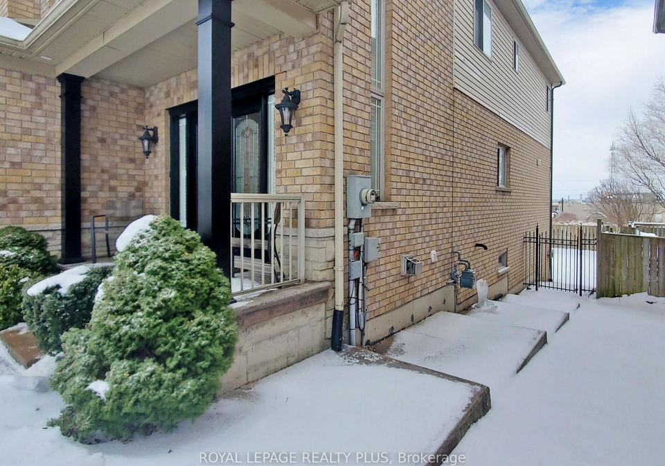 115-candlewood-drive-hamilton-ontario-x11983642