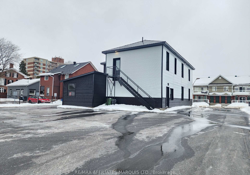 26-first-street-w-cornwall-ontario-x11986543
